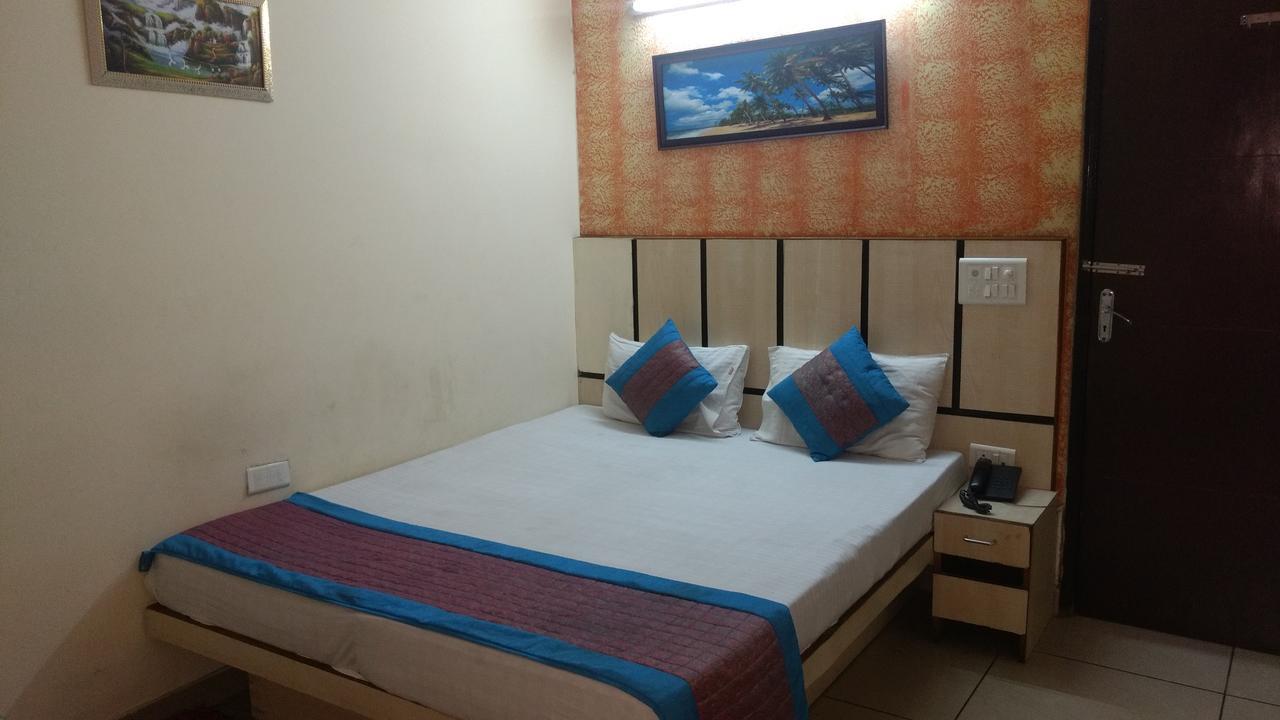 Hotel Sun Village Near New Delhi Railway Station المظهر الخارجي الصورة