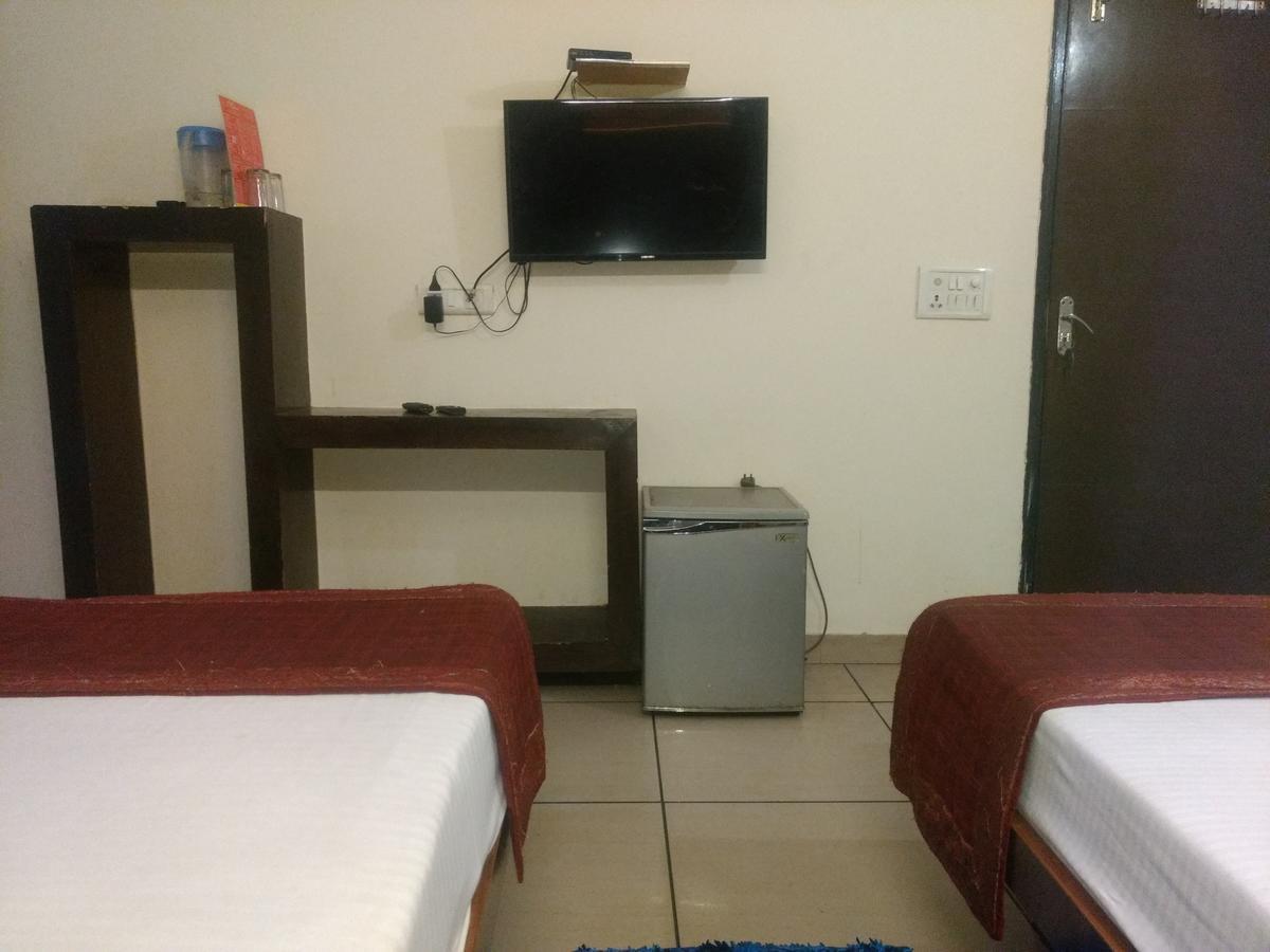 Hotel Sun Village Near New Delhi Railway Station المظهر الخارجي الصورة