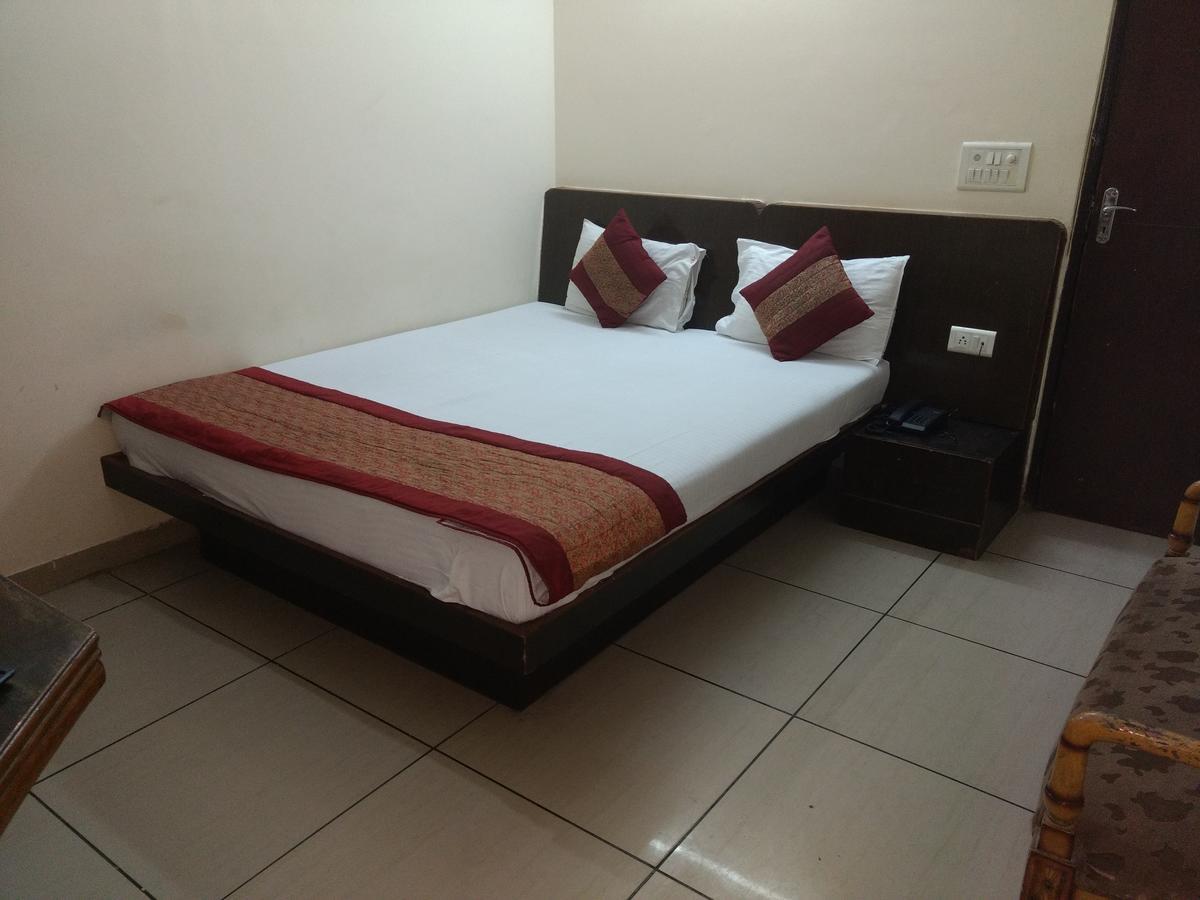 Hotel Sun Village Near New Delhi Railway Station المظهر الخارجي الصورة