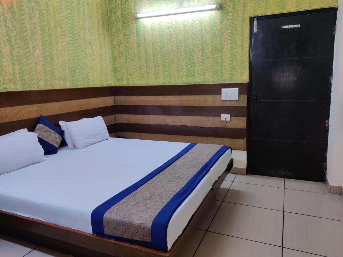 Hotel Sun Village Near New Delhi Railway Station المظهر الخارجي الصورة
